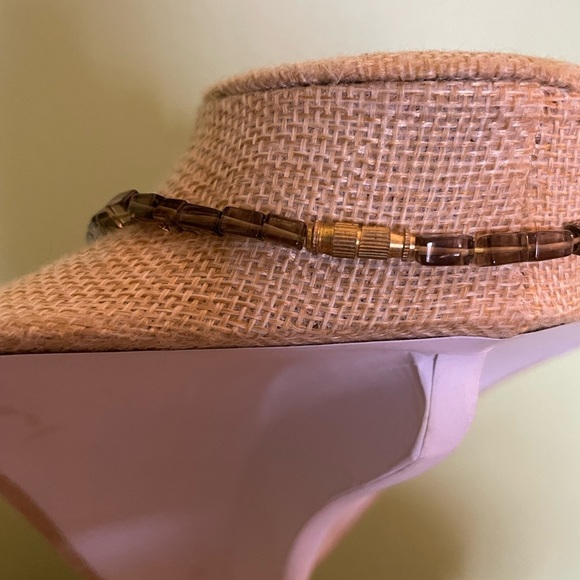 Elegant Brown Beaded Necklace - Picture 6 of 6